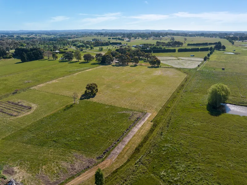 Build Your Dream - 2.885ha (7.12acres) with a current planning permit