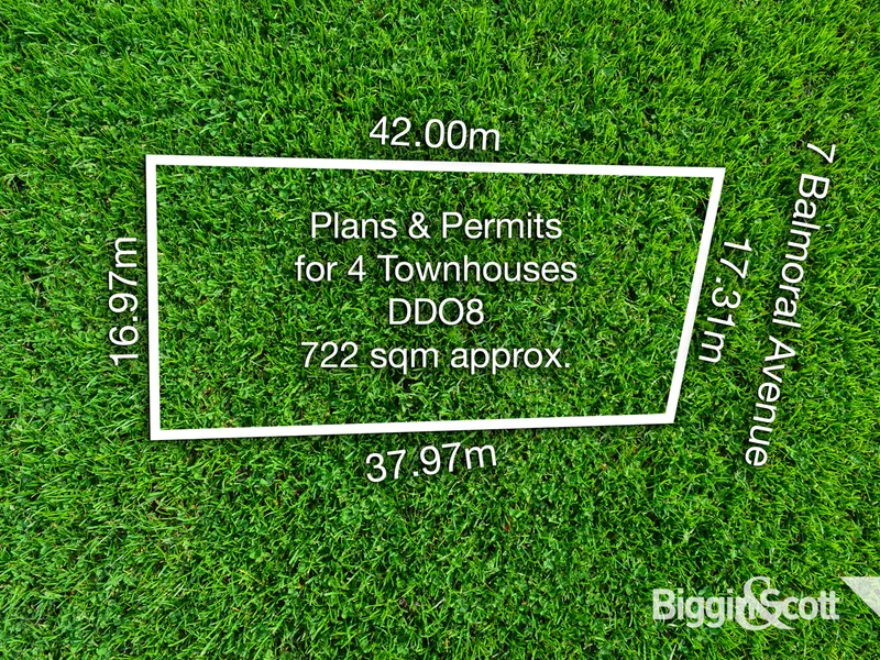 Planning Permit for 4 Dewlings in prime location