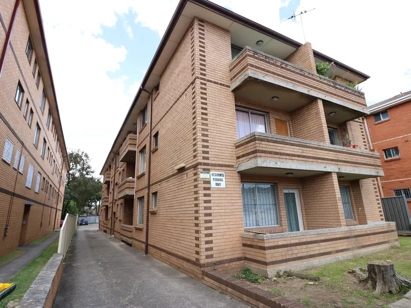 SPECIAL OFFER_ONE WEEK FREE RENT !!!