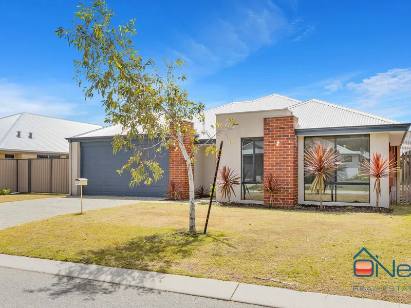 4 X 2 HOME WITH DUCTED HEATING/COOLING AND SIDE ACCESS