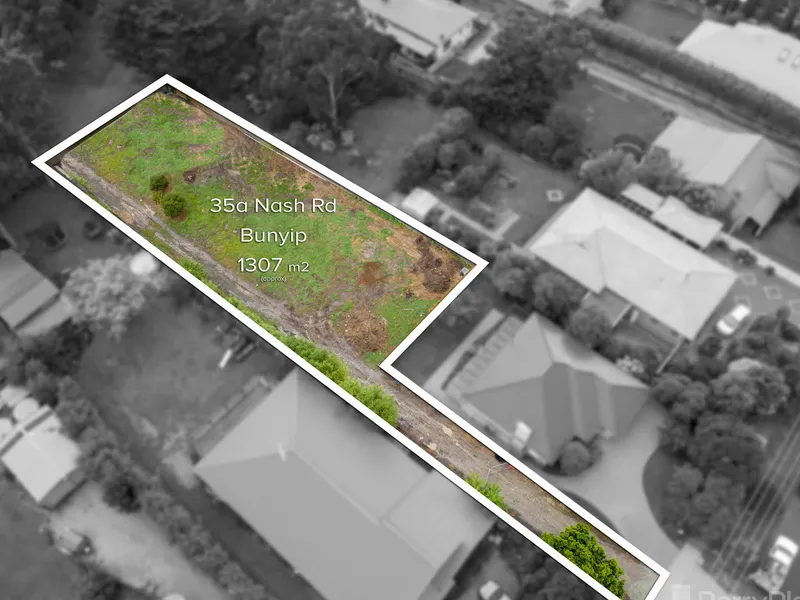 OVER 1/4 ACRE OF LAND IN SOUGHT AFTER LOCATION.