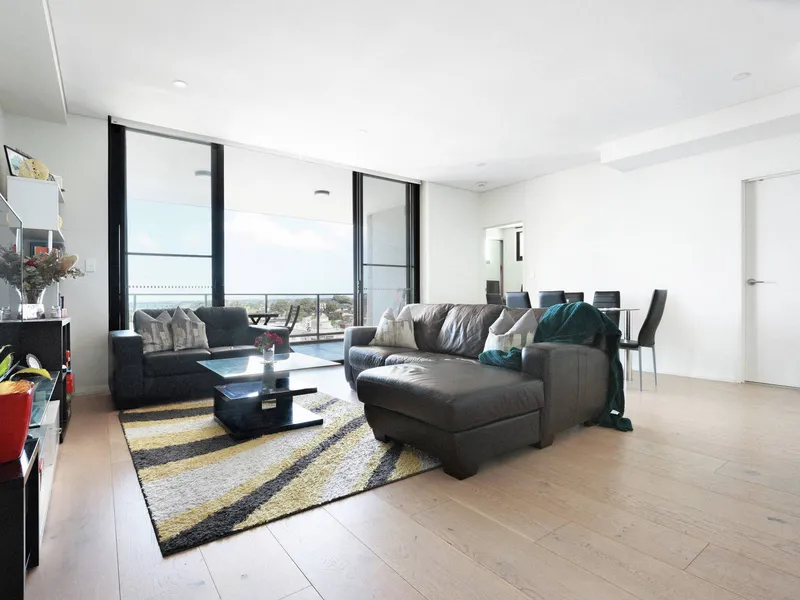 Near new apartment in convenient locale