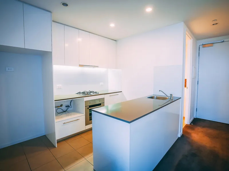 Beautiful 2 Bedroom Apartment with Balcony