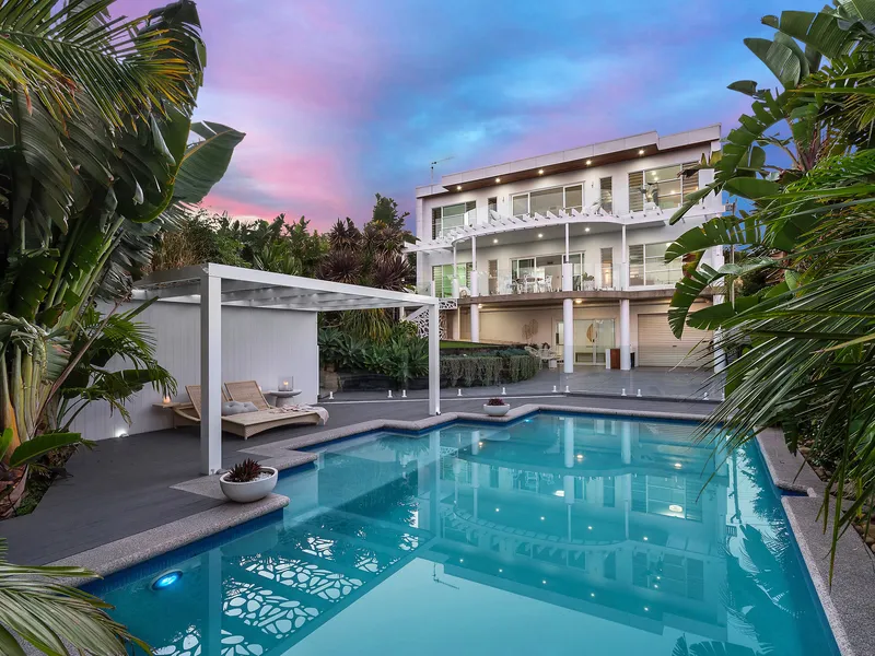 Experience the magic of the lake views, impeccable craftsmanship and alluring architecture.