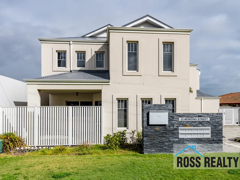 Modern Townhouse in Ascot!