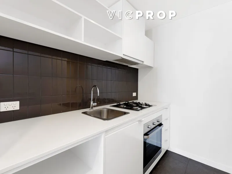 2 bedroom apartment with large balcony