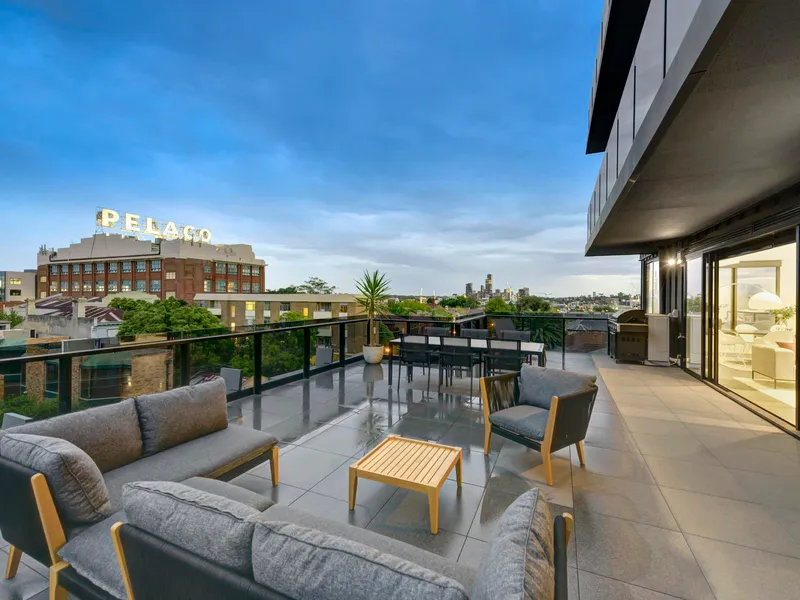 Richmond Hill entertaining showpiece