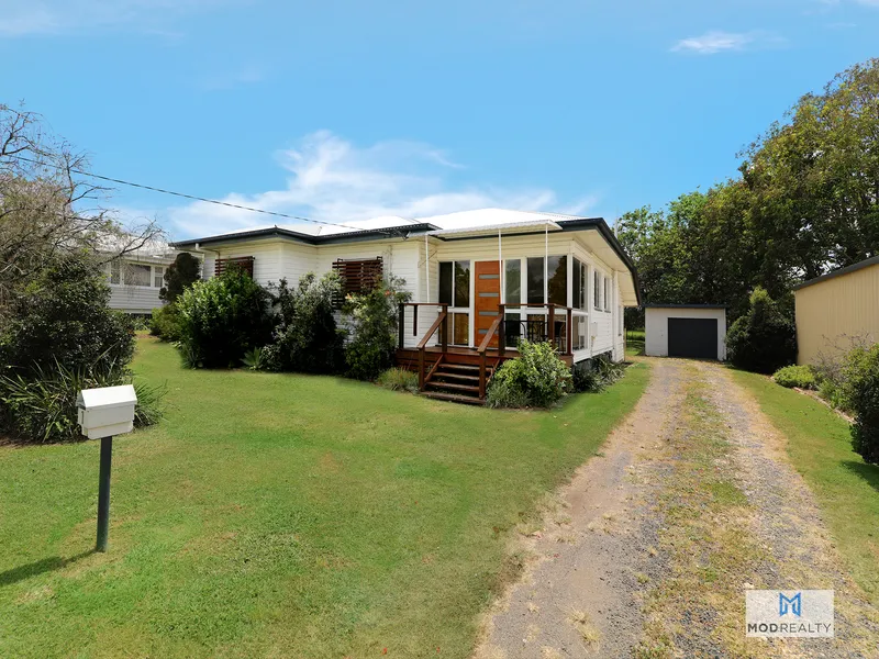 STURDY 3 BED -2 BATH HOME – BIG 928m2 BLOCK – 9 X 7M COLORBOND SHED