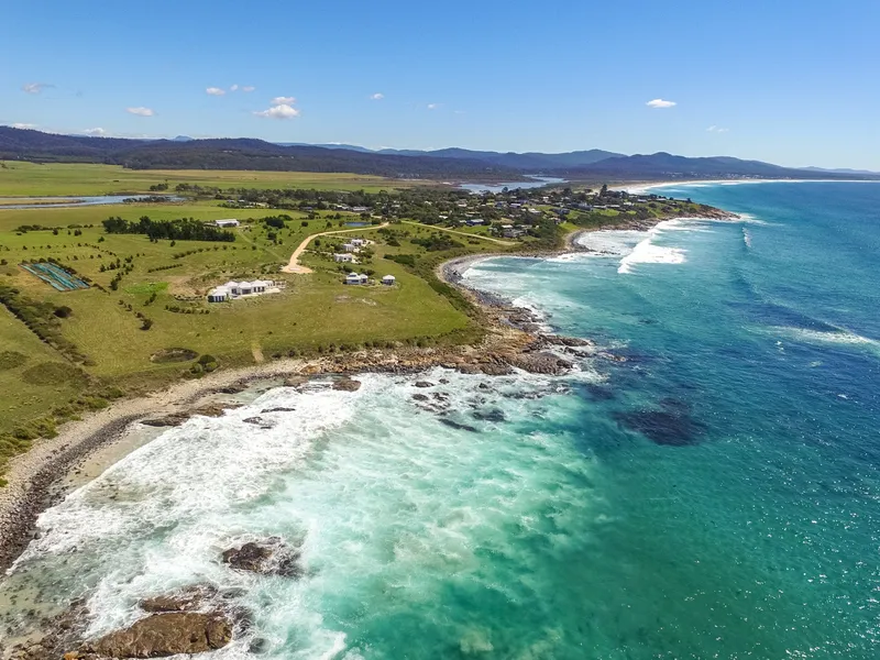 EXCLUSIVE WATERFRONT LAND LOTS