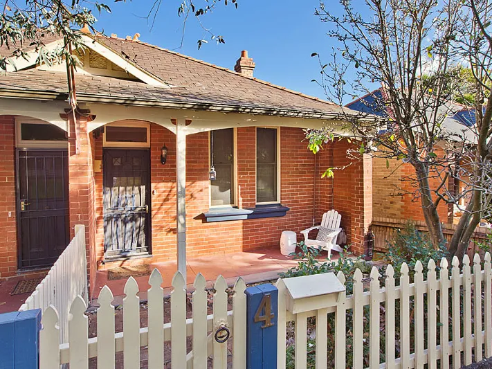 Mickey Mouse Semi House