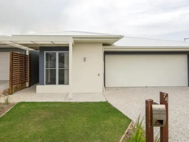 STUNNING 4 BEDROOM MODERN HOME AT WATERFORD