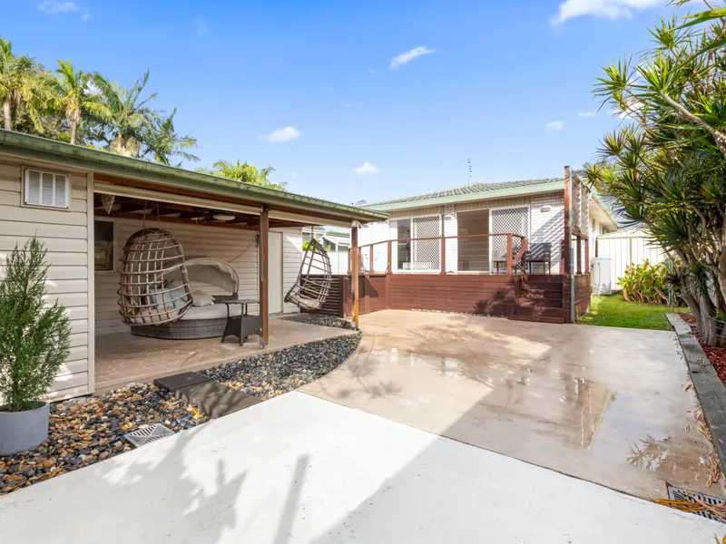Sun Drenched North Facing Single Level Duplex – Whisper Quiet Beachside Position