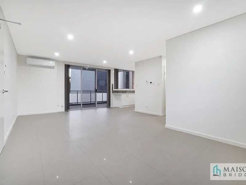 Sunlit 2 Bedroom 2 Bathroom Apartment In Quiet And Convenience Location!