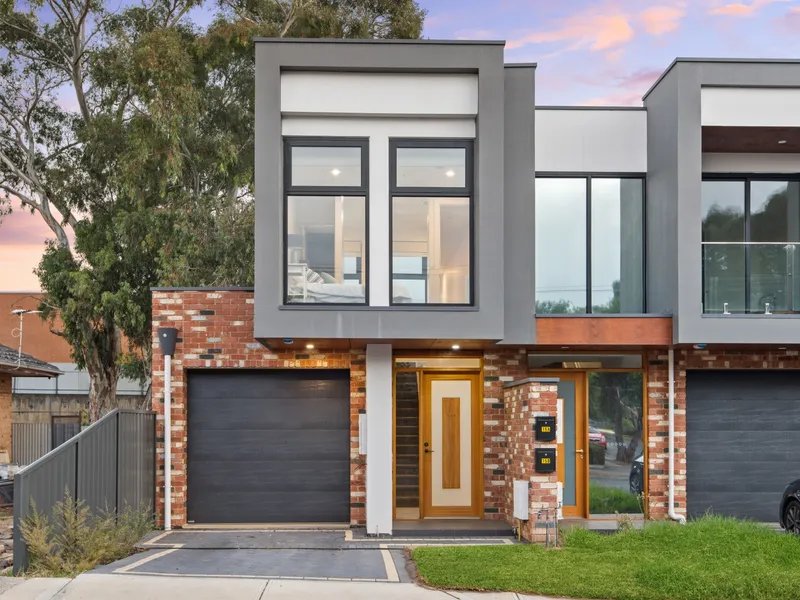 Stylish Large Family Home in Sought-after Lifestyle Locale