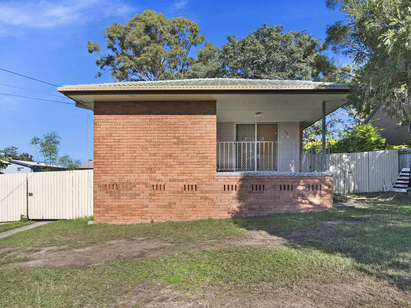 Huge Family Home, Great Location!