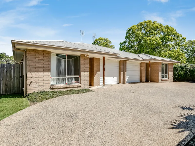 Modern Duplex Minutes to the Centre of Town