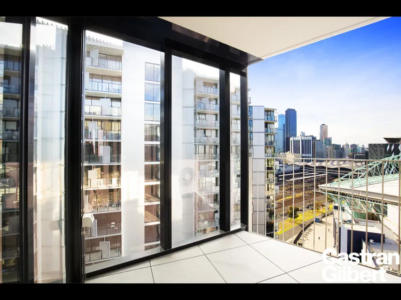 Luxurious Two Bedroom in Melbourne’s Heart