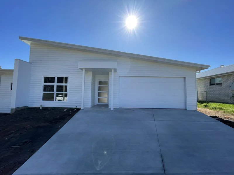 Are you ready to experience the ultimate coastal lifestyle? Look no further!