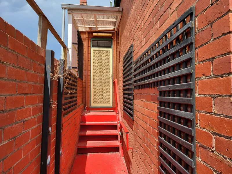 Perfect Location - 3 Bedroom 1 Bathroom 1 Car Park in the Heart of Preston