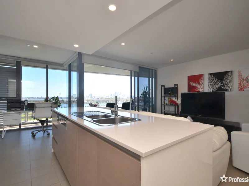 Fully Furnished Apartment-Amazing Views!