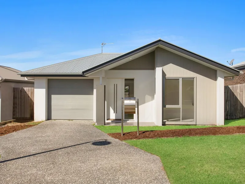 Lowset Family Home in the Heart of Pimpama!