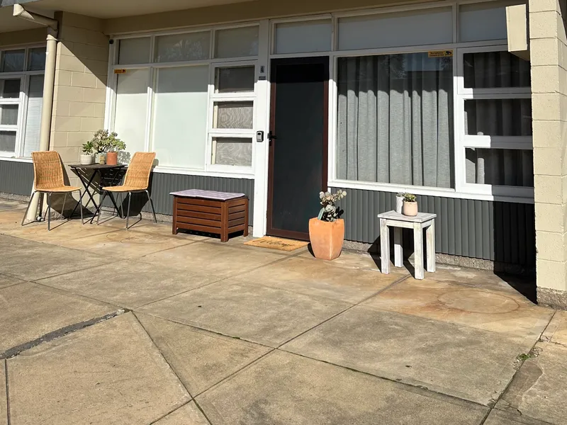 Modern 1 Bedroom Unit - 6 month initial leasse