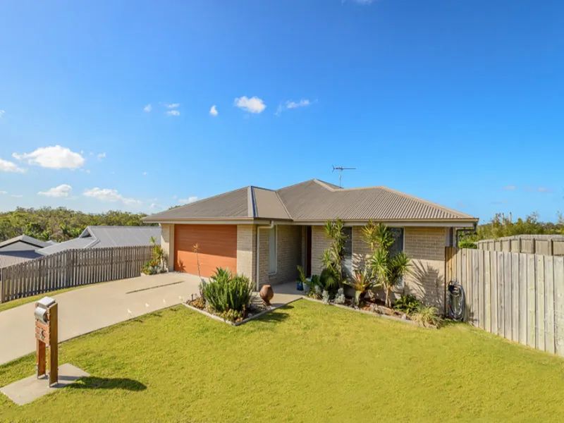 BEAUTIFUL HOME WITH ROOM FOR THE FAMILY!!