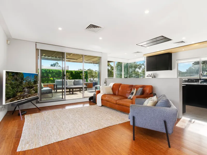 An Exclusive Opportunity - Tropical Oasis In The Heart Of Newington