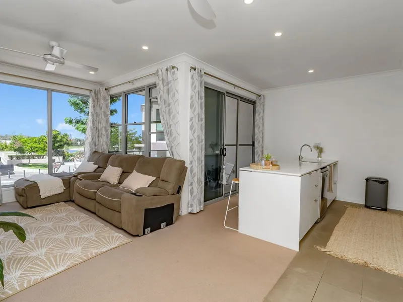 Brand New 2 Bedroom Exclusive Villa at Emerald Lakes