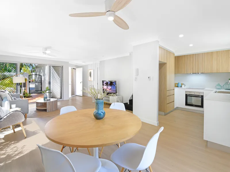 Beautifully Renovated End Townhouse