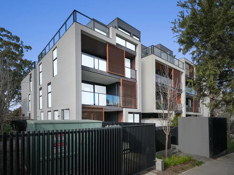 Stunning 2-Bedroom Retreat at 121/1 Sergeant Street, Blackburn