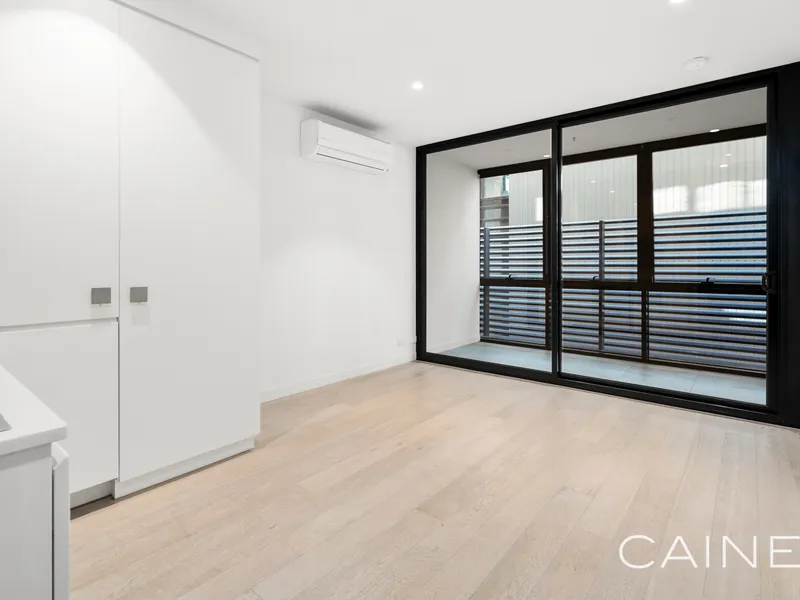 FANTASTIC ONE BEDROOM IN TRENDY COLLINGWOOD