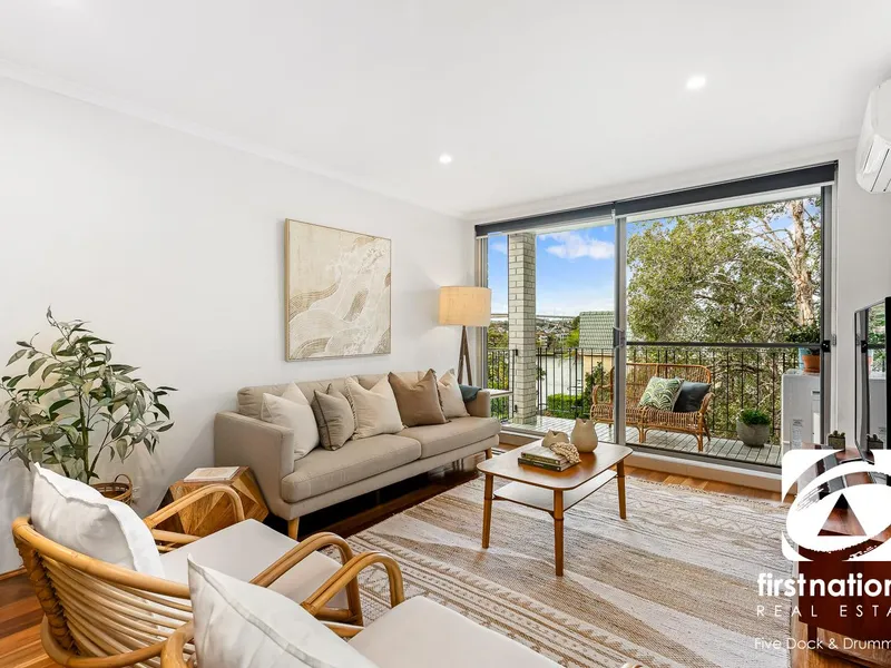 Style, Foreshore and Views