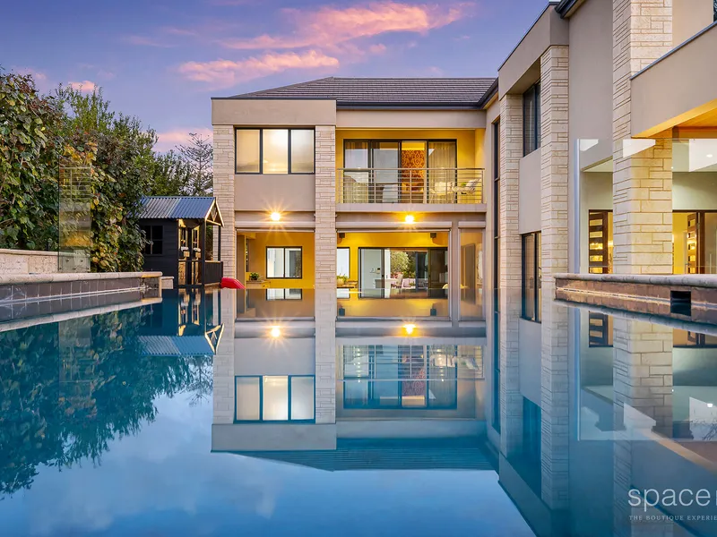 WINDARRA SECRET GARDENS - LUXURIOUSLY PRIVATE FAMILY HOME WITHIN ARCHITECTURALLY LANDSCAPED ENCLAVE