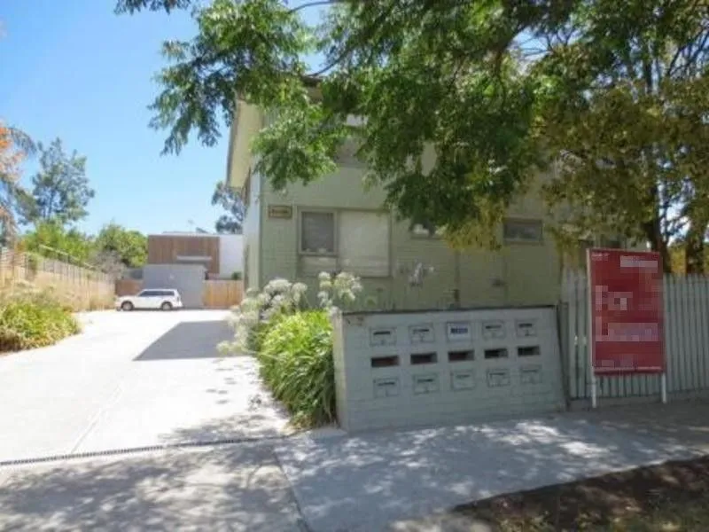 So Close to Everything, in Leafy Location!