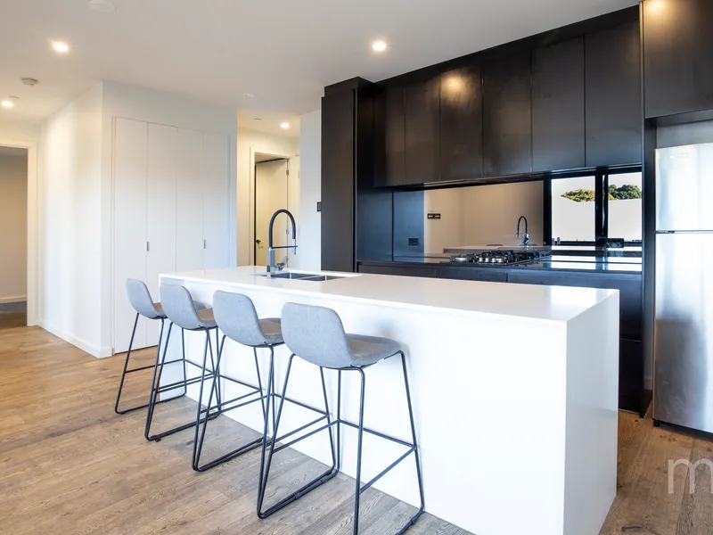 Beautifully presented two-bedroom apartment in the heart of Carnegie