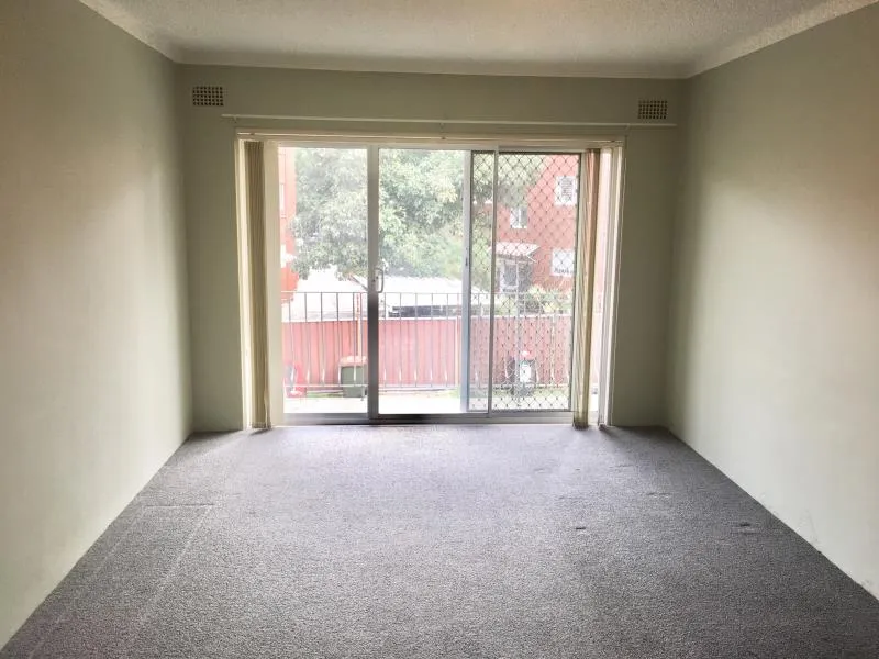 RENOVATED & SPACIOUS TWO BEDROOM UNIT