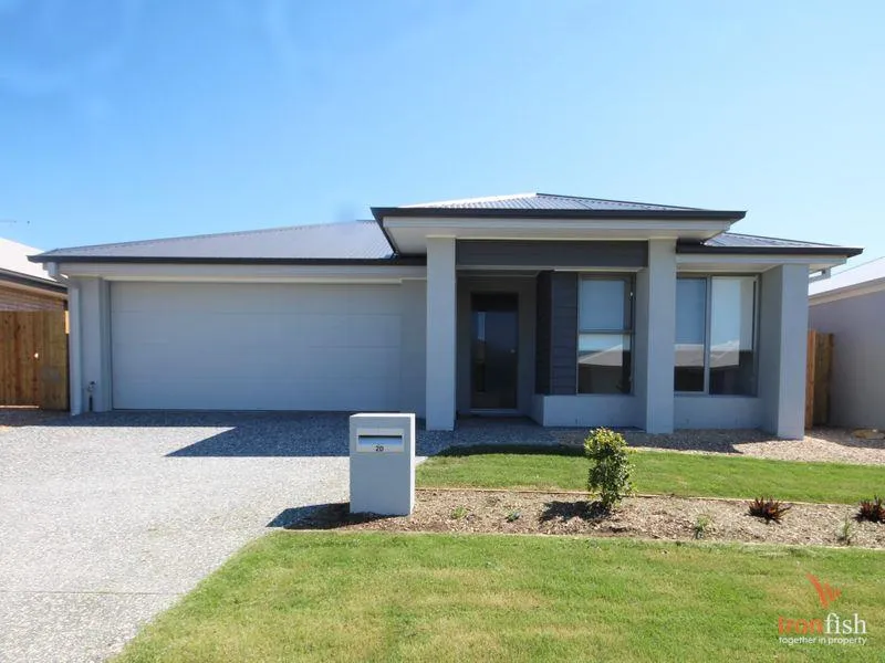 Contemporary four bedroom home in the Golf Links Estate...