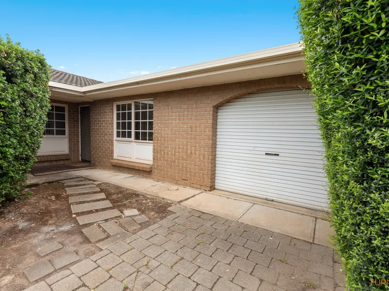 Well Located 3 Bedroom Homette Close to City