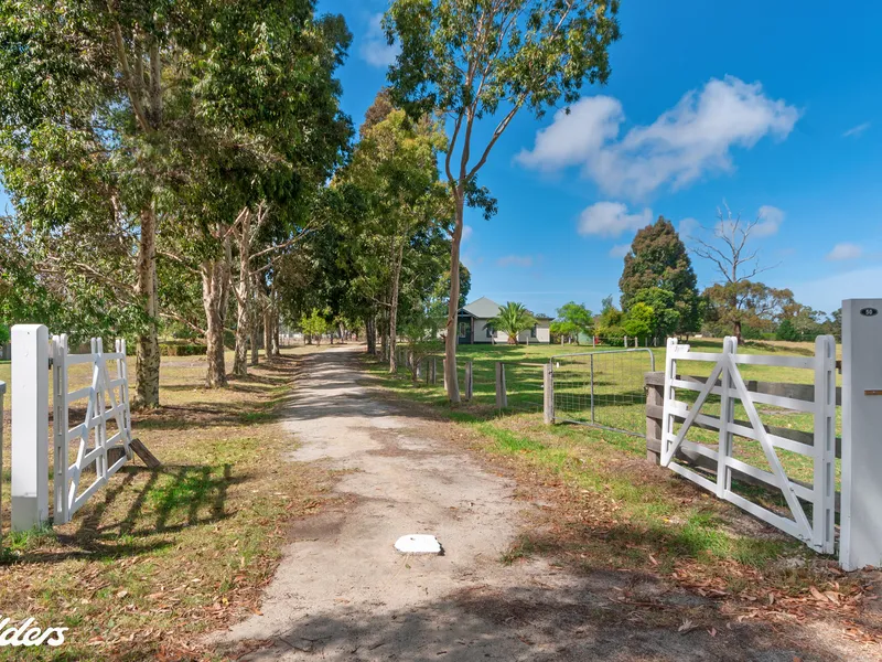 COUNTRY LIVING ON 5 ACRES