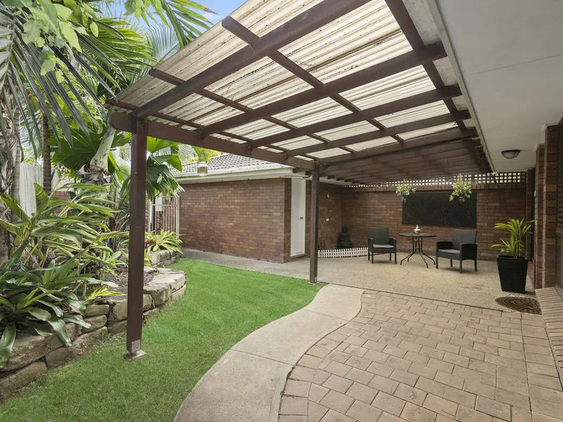 Single Level Duplex - Calling all First Home Buyers, Retiree's and Investors!