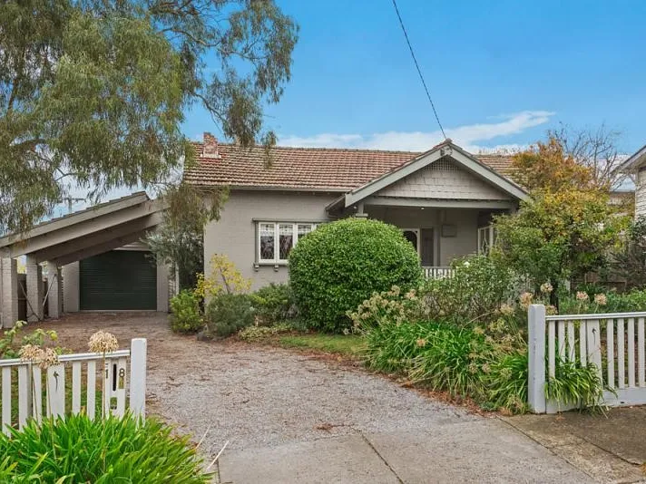 CITY VIEWS FROM YOUR LIVING ROOM