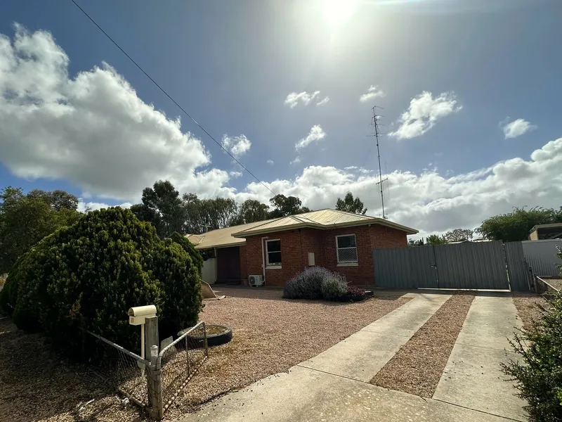 Great First Home or Investment Opportunity!