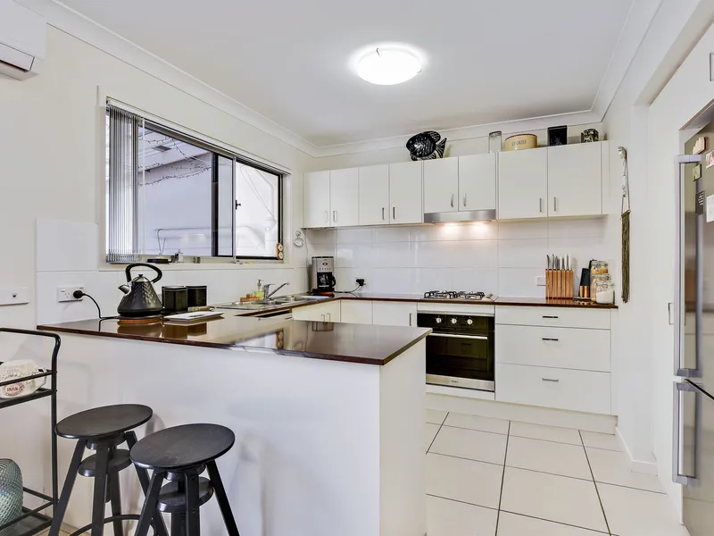 Stylish Townhouse, Private Courtyard, Close to all Amenities in a High Growth Area! Call 0424786468 for an private inspection!