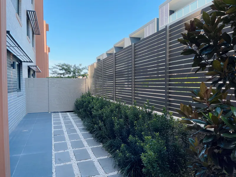 B. NEW Ground Floor North Facing 1 Bedroom w/Courtyard