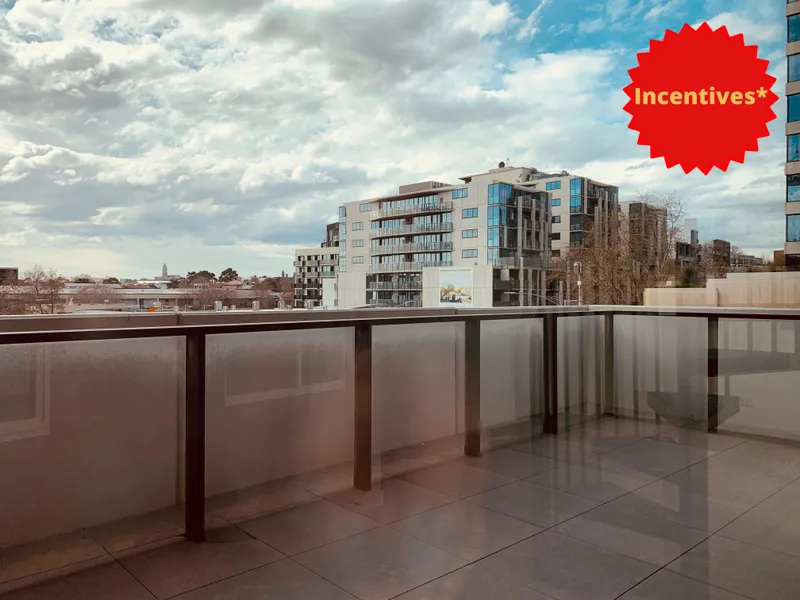 Stunning Two Bedroom 2 level Loft Apartment with Huge balcony on Spencer Street!!