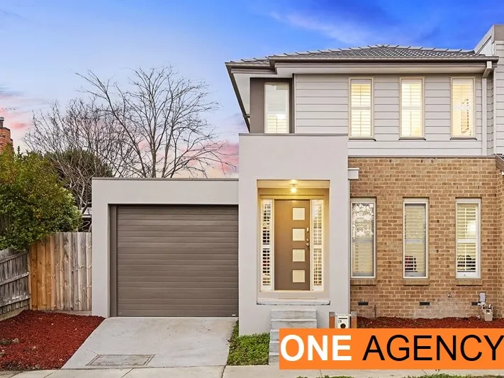 $800,000 - $860,000 Modern & Stylish Living Low Maintenance Close to Box Hill Central!