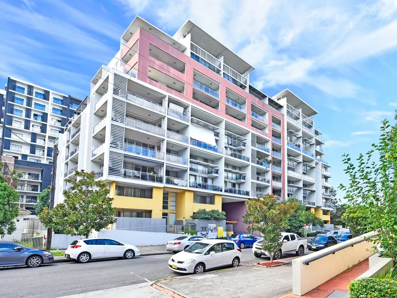 Gorgeous Apartment, walk to Liverpool Westfields and CBD