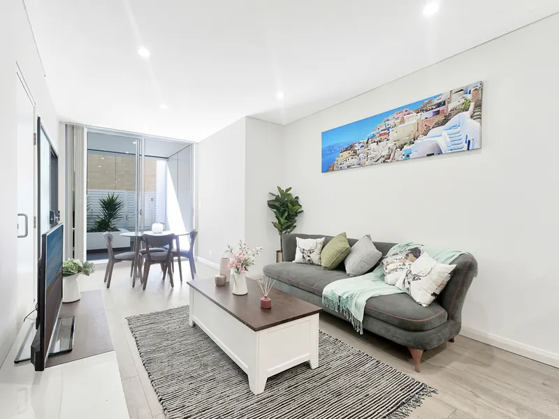 FULLY FURNISHED WITH PEACEFUL, YET SOPHISTICATED TERRACE LIVINGREADY TO MOVE-IN