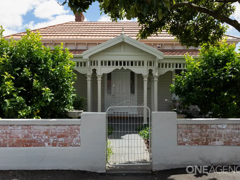 Open for inspection Friday 25th Feb 5:30pm - 6:30pm and Saturday 26th Feb 9:45am - 10:45am